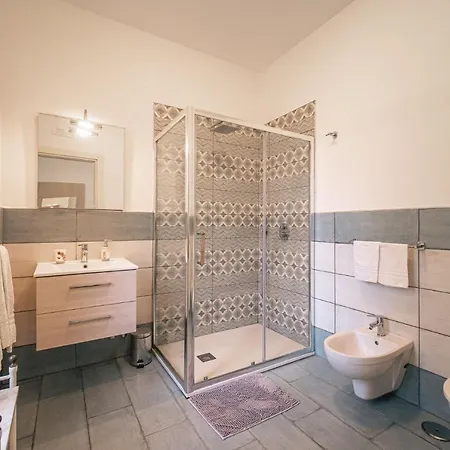 Casa Mary Family דירה